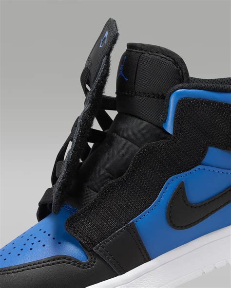Jordan 1 Mid Alt Younger Kids' Shoes. Nike IN