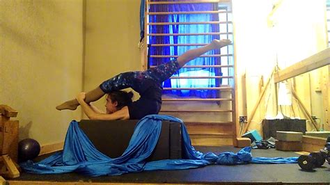 Rezultat imagine pentru Small Box Contortion