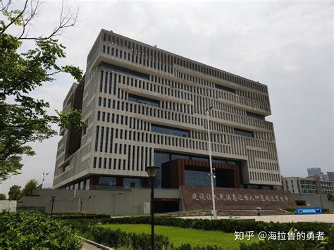 武汉理工大学的图书馆或教室环境如何？是否适合上自习？ - 知乎