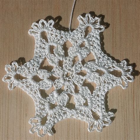 Crochet Thread Snowflake Pattern 的图像结果