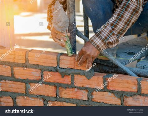 Bricklayer 的图像结果