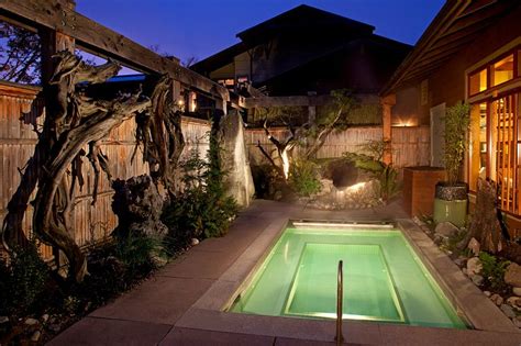WILLOWS LODGE (Woodinville) - Resort Reviews, Photos, Rate Comparison ...