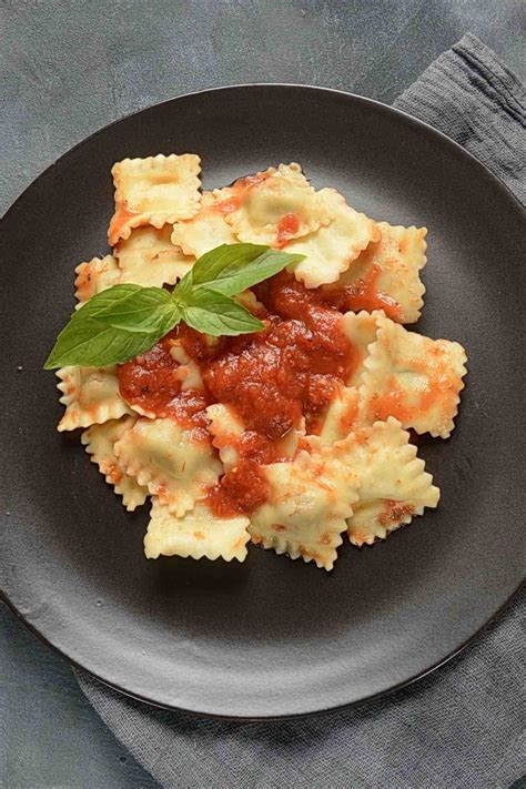 15 Best Ravioli Filling Ideas to Make at Home - IzzyCooking