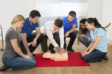 Simple CPR Training 的图像结果
