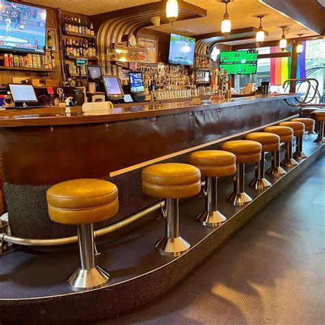 ABOUT – Blue Moon Lounge