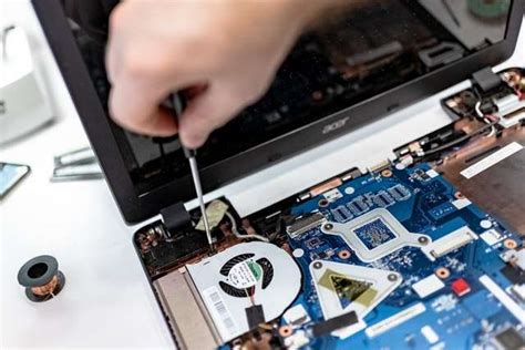 Laptop Repair Tutorial 的图像结果