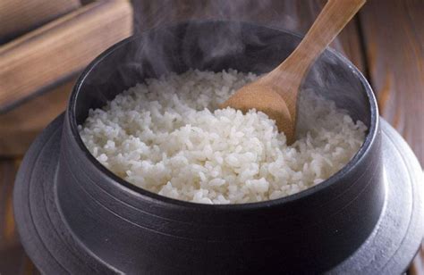 电饭锅做米饭一碗米要放几碗水_百度知道