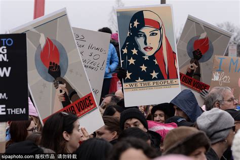 美国50万女性大游行 向特朗普说“不”(组图)_凤凰资讯