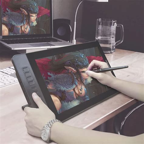 16 Cheap Drawing Tablets with Screens in 2024 [iPad Alternatives]