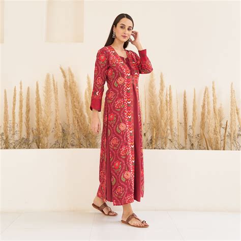 Buy Maroon Side Slit Dress with Long Shrug | Rustorange