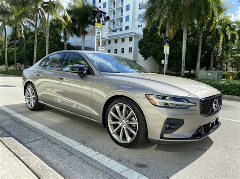 AFFORDABLE PRICE, AIR SUSPENSION, AWD AND THE BEST SAFETY PACKAGE: THE NEW 2021 VOLVO S60