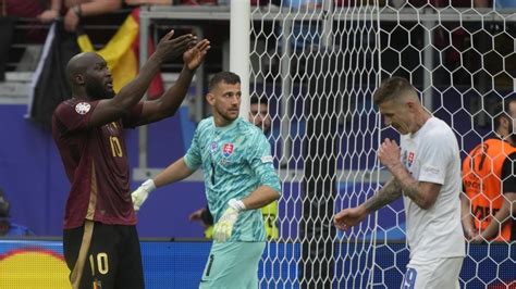 பெல்ஜியத்தை அப்செட் செய்த ஸ்லோவாகியா: லுகாகுவின் கோல்களை மறுத்த விஏஆர் ...