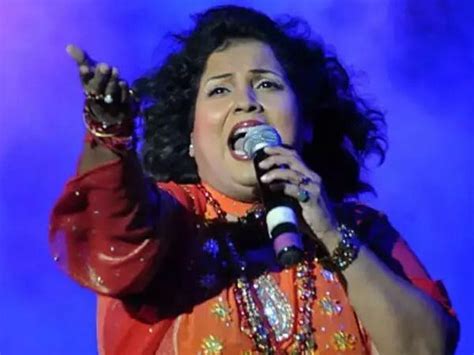 पॉपुलर बॉलीवुड सिंगर जो हमारे बचपन को सुरीला बनाकर अब हो गए गायब ...