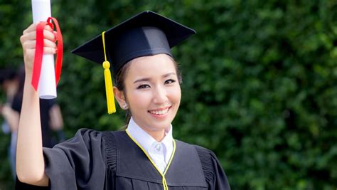 “成人本科学士学位证书”样版 - 成人学位通知公告 - 华南师范大学继续教育学院