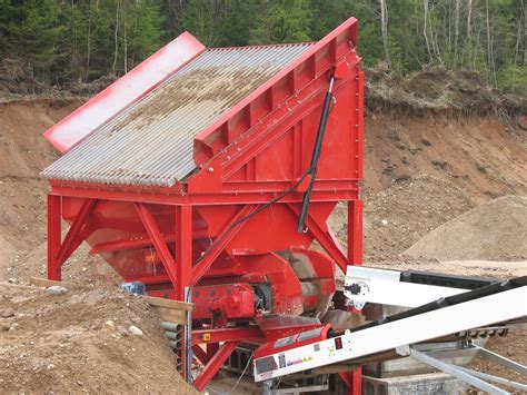 Dernaseer Bins/Feeders/Hoppers - Heavy Equipment Rental in Michigan ...