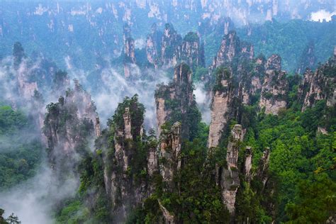 张家界的天门吐雾奇观，代表了中国大自然的秀丽壮美与神奇_腾讯新闻