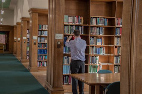 University of Manchester Overview 2025 | Courses & Fees