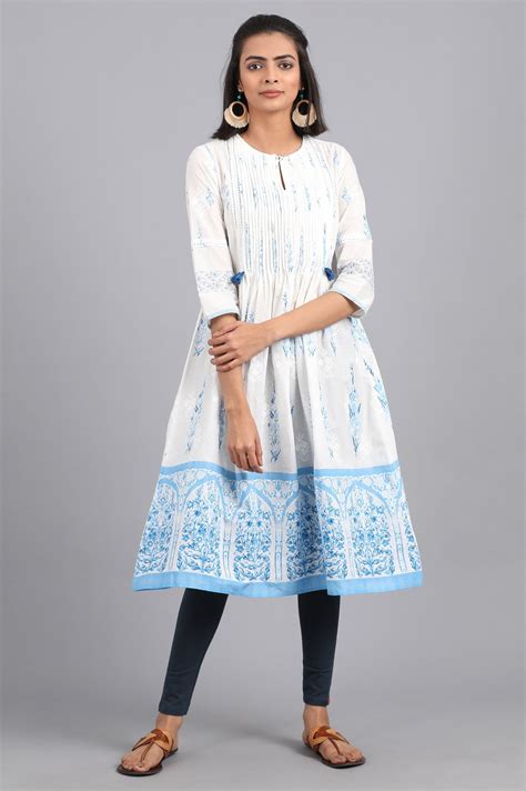 Buy Black Solid Tights @ 899 | W for woman – wforwoman