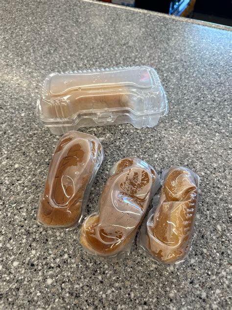 Mini hot dog buns yumm : r/QuikTrip