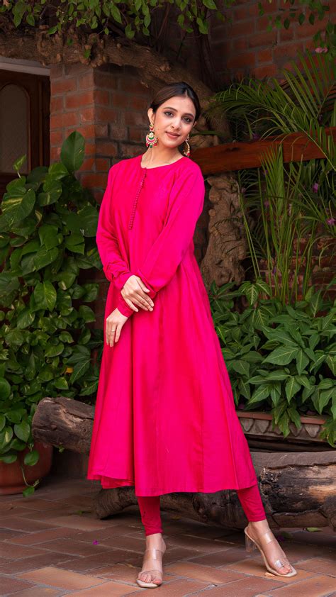 Maahi Chanderi Silk Anarkali Kurta In Rani Pink – EeshvaIndia