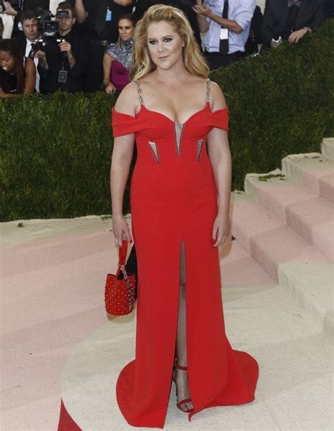 Amy Schumer Flaunts Cleavage in Alexander Wang 