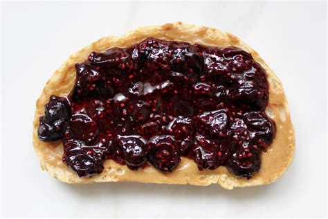 Easy Blueberry Chia Seed Jam – No Meat Fast Feet