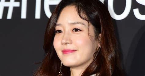 [포토] 성유리, '새하얀 패딩보다 더 환한 피부'