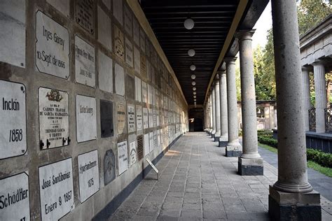 Visita guiada por el panteón de San Fernando y colonia Guerrero ...