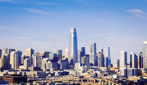 San Francisco skyline featuring modern skyscrapers, including the Salesforce Tower, representing the tech industry and business landscape relevant for managed IT services in California.