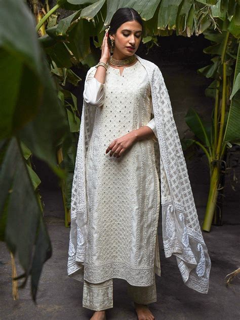 Buy Off White Embroidered Chanderi Kurta with Cotton Pants and Chiffon ...