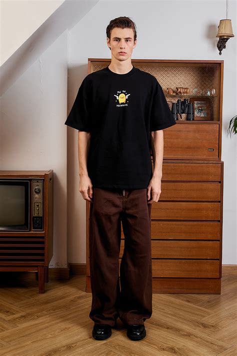 What to Wear to Gym for Female: Women's Gymwear Guide 2025! | BonkersCorner