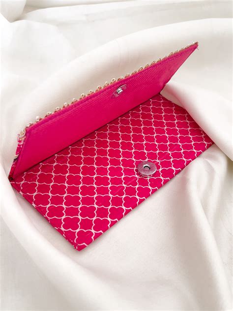 Buy Dulhan Embedded Fabric Envelope Clutches Online - Ishhaara