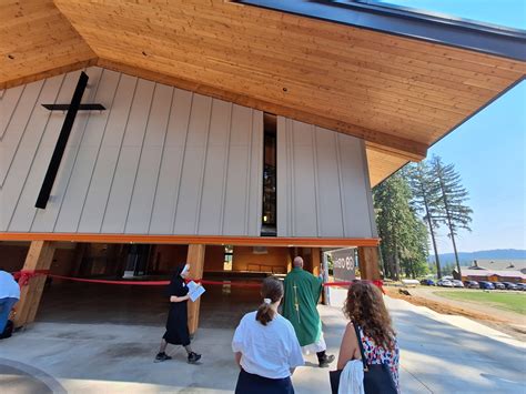 New youth center dedicated at Camp Howard - Catholic Charities of Oregon
