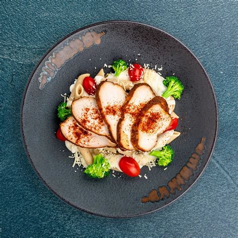 Blackened Chicken Alfredo – MAXFIT Meals