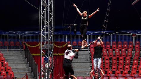 Circus Vargas big top stops at Ventura fairgrounds