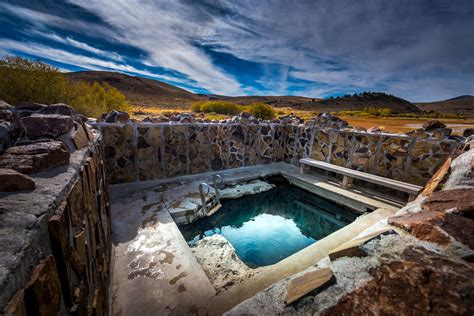 Alvord Hot Springs - Travel Oregon