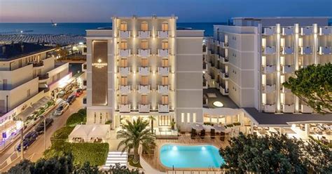 LITORANEO SUITE HOTEL (Rimini) - Hotel Reviews, Photos, Rate Comparison ...