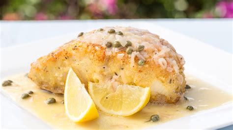 15 Impressive Hawaiian Dishes to Try When Visiting - Midway Vacations