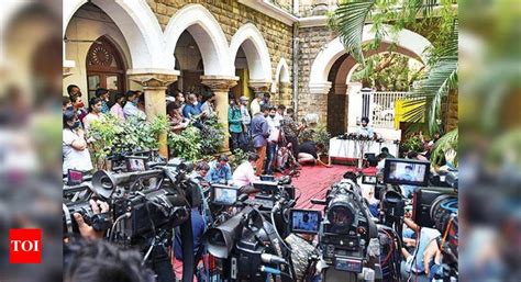 Sachin Vaze Latest News: Suspended cop main conspirator in Mansukh ...