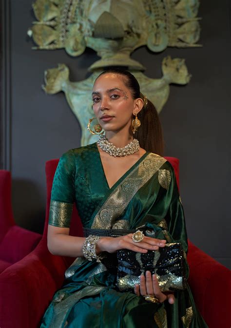 Enchanting Emerald: Green Soft Silk Saree for Weddings & Parties ...