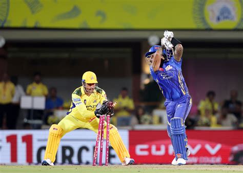 IPL 2025: Dhoni's 'out of world' stumping of MI's SKY leaves CSK star ...