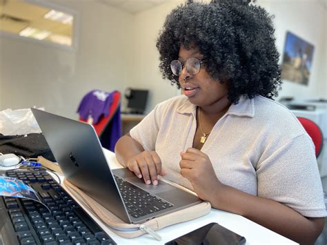 Local News Reporters 的图像结果