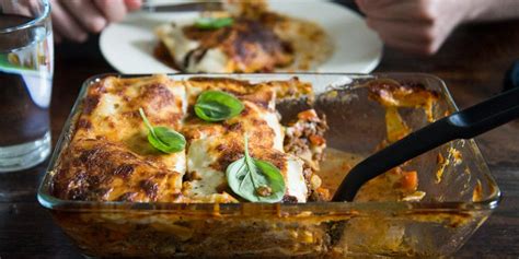 Lasagne van Jamie Oliver. (met afbeeldingen)   Voedsel  