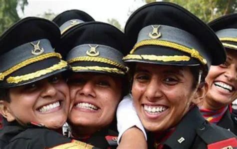 थल सेना में पहली बार : 5 महिलाओं को कर्नल ( टाइम स्केल ) का रैंक मिला ...
