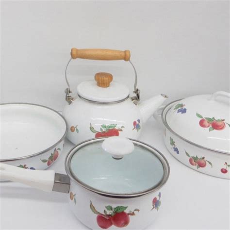 Vintage Enamelware Cookware - Etsy
