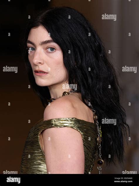 MUSEUM ROW, MIRACLE MILE, LOS ANGELES, CALIFORNIA, USA - NOVEMBER 01 ...