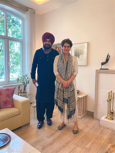 Amid infighting in Punjab Congress, Sidhu meets Priyanka - IBTimes India