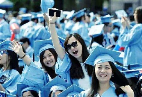 6182名中国留学生获美国博士学位后，近8成不想回国，让人痛心_科研_毕业_环境