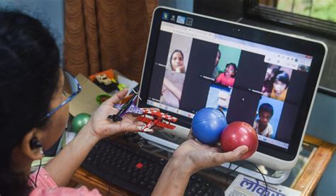 '67% girls in urban slums didn't attend online classes'