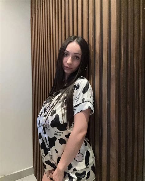 grace smalls (@grace_chugchug) • Instagram photos and videos